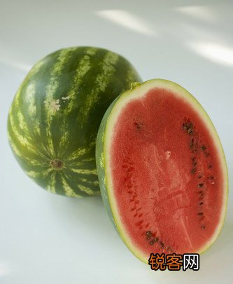 西瓜盖保鲜膜细菌会更多