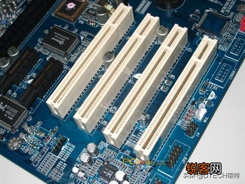 PCI-E插槽和PCI插槽的区别 需要掌握的有4点