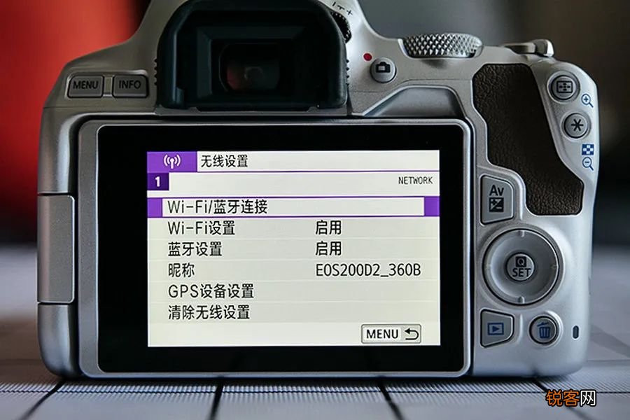 2800d二手能卖多少钱 佳能200D是微单还是单反