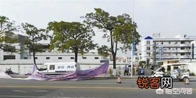 男子追运钞车被击毙,家属竟获赔180万,运钞员三年有期徒刑,你怎么看？