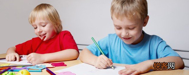 孩子总说父母偏心该怎么开导 孩子认为家长偏心咋办