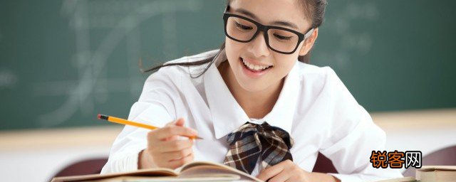 高中生男孩失恋了家长怎么办 高中生男孩失恋了父母正确引导