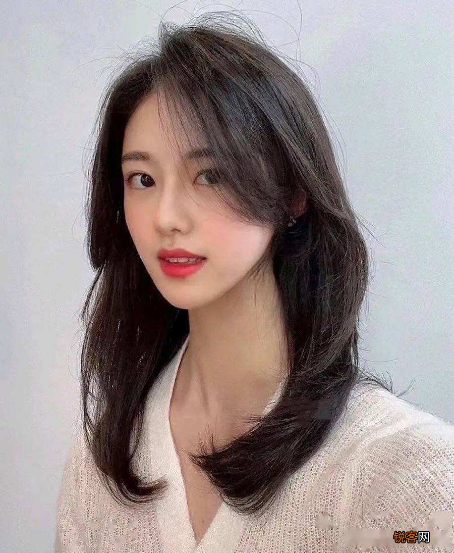 如何找到适合自己的发型 脸大、脸圆的女生，一定要试试这5款发型，气质显脸小