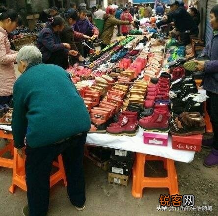 都去摆地摊了,真的好做吗？