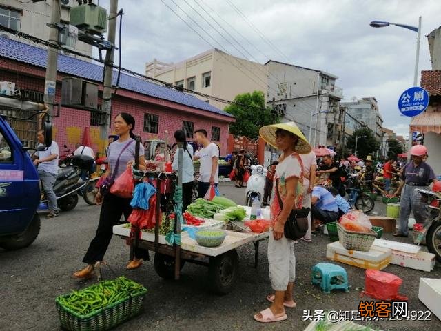 摆路边摊一个月真的可以赚7万块吗？你愿意去吗？