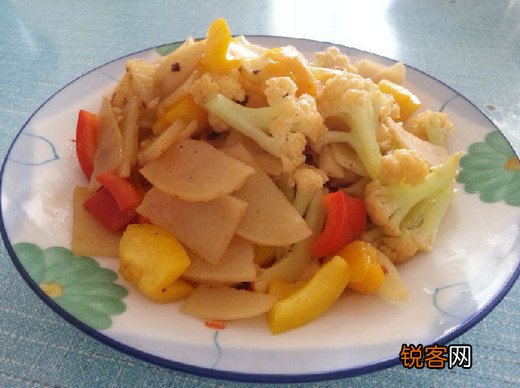 彩椒花菜炒土豆片