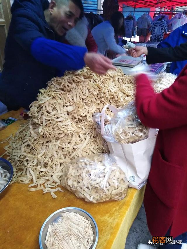 如何摆摊卖东西？