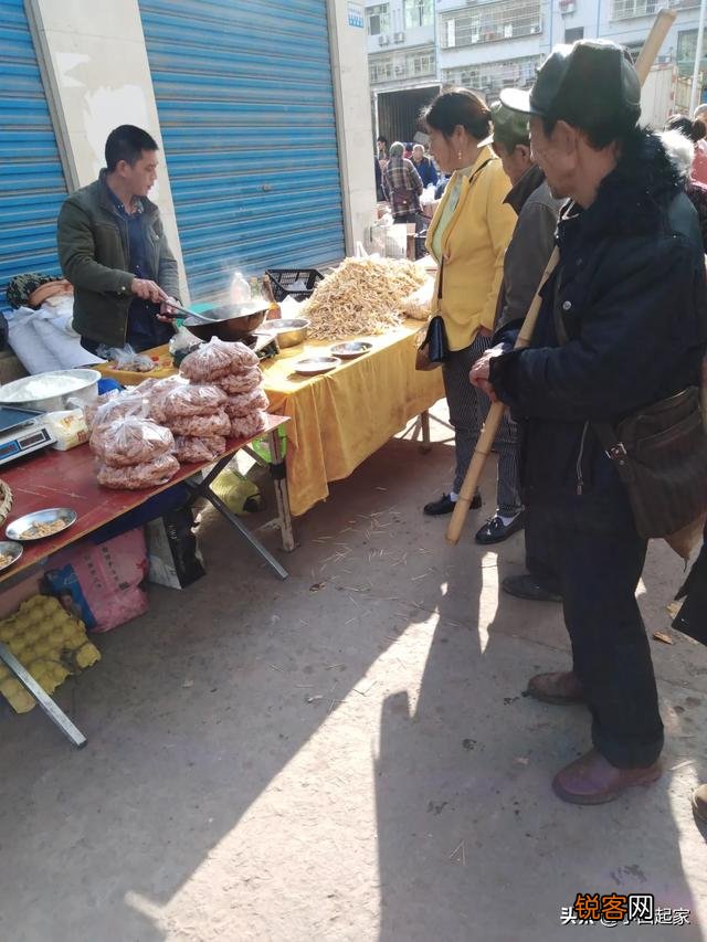 如何摆摊卖东西？