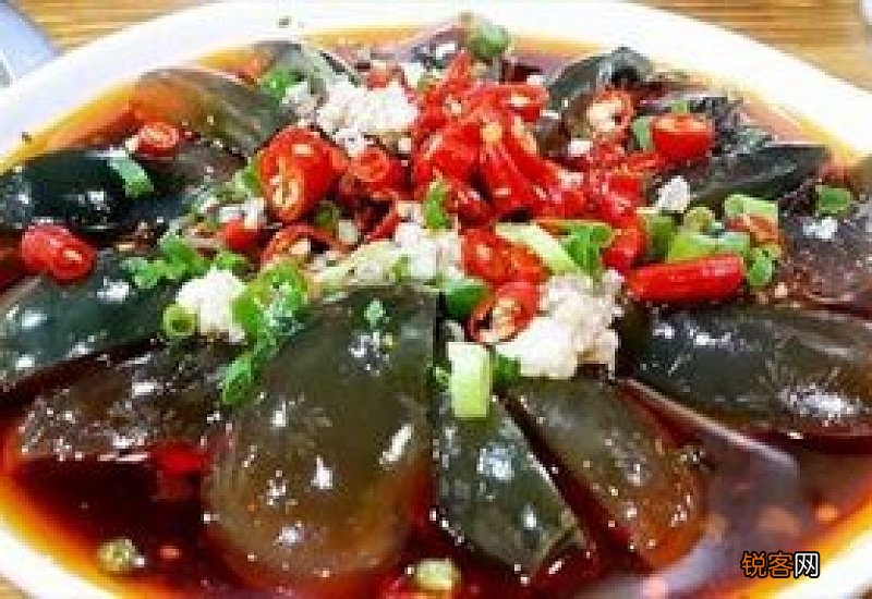 松花蛋可以和虾一起吃吗