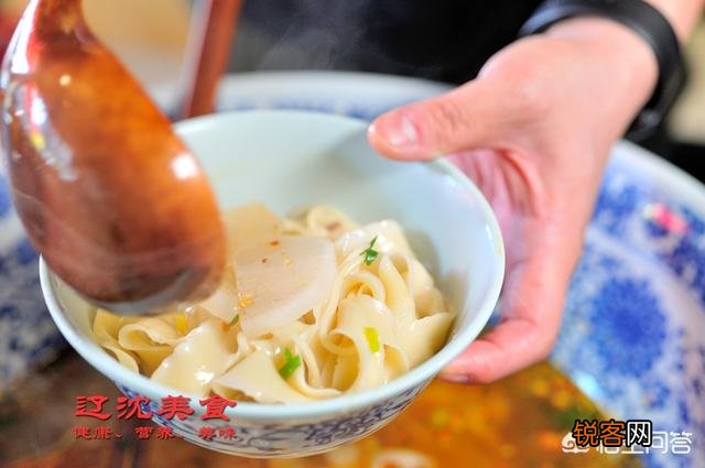 晚上想在夜市摆摊,请各位大神指点一下,卖点什么呢？