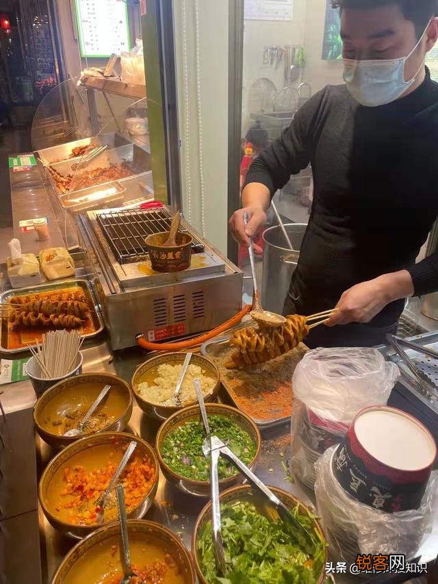 现在摆摊做什么最赚钱？