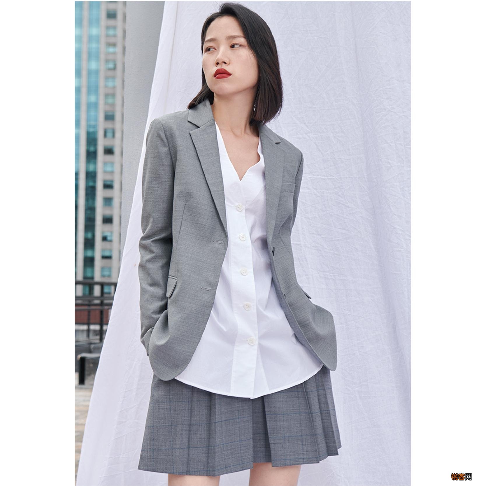 黄黑皮肤适合穿什么颜色的衣服 轻松打造显白穿搭
