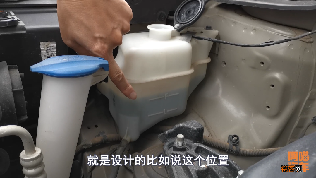 车子防冻液多久换一次合适 教你如何自己判断