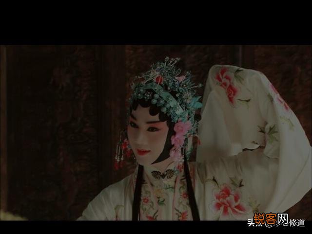元曲同样是文化瑰宝,同样是一个时代的最高艺术成就,是什么因素制约了广泛流传？