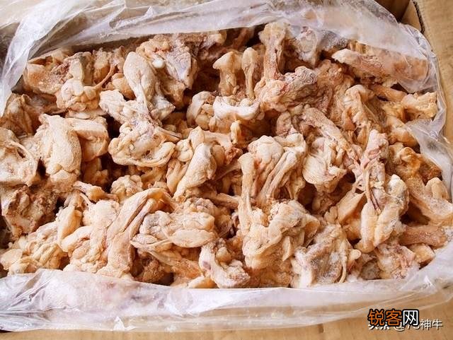 街边小摊,炸鸡架骨15块钱一斤再送半斤,这个到底是什么肉？