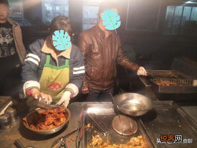 街边小摊,炸鸡架骨15块钱一斤再送半斤,这个到底是什么肉？