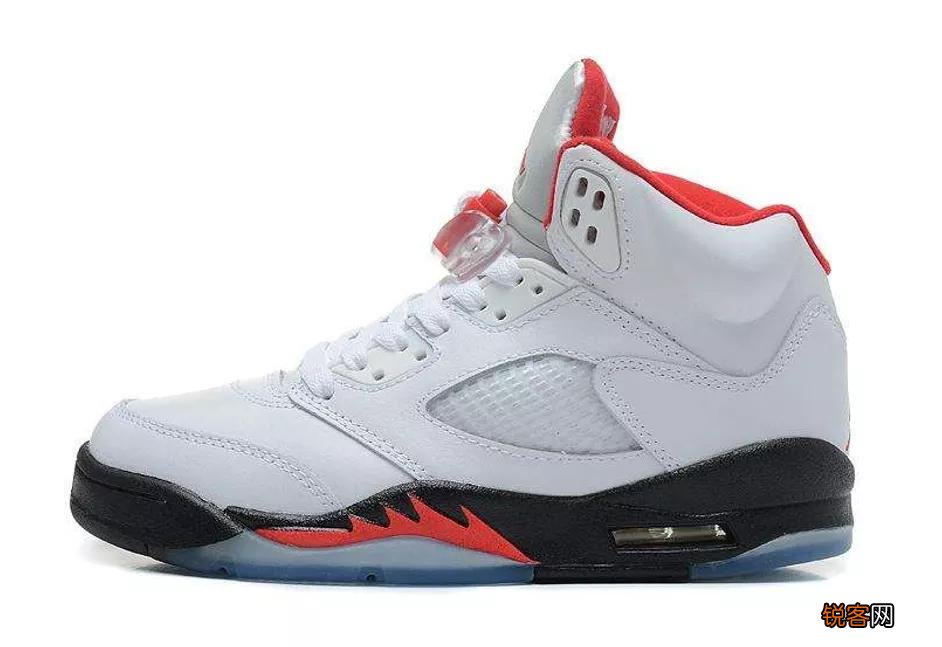 灌篮高手经典球鞋盘点 一文带你阅尽灌篮高手中的各类经典球鞋 湘北篇