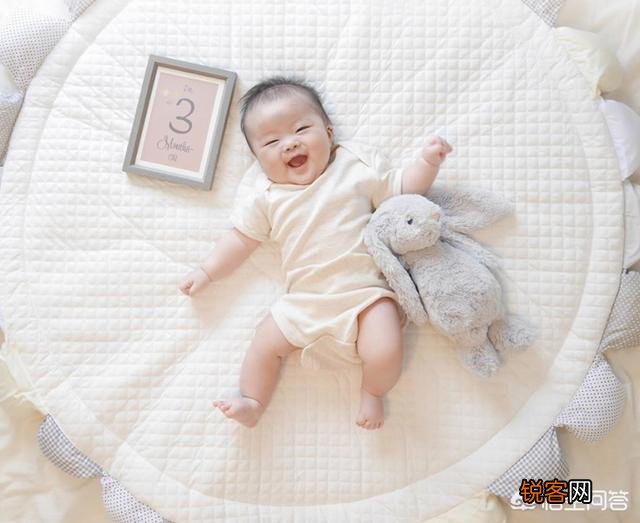 给宝宝用爬行垫,用到多大年龄比较好？