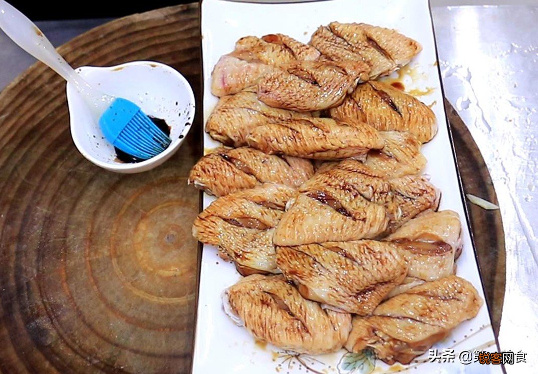 可乐鸡翅的家常做法 香而不腻，滑嫩入味