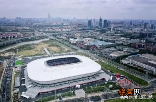 中国啥时候才会有像伯纳乌,诺坎普那样的专业足球场啊？