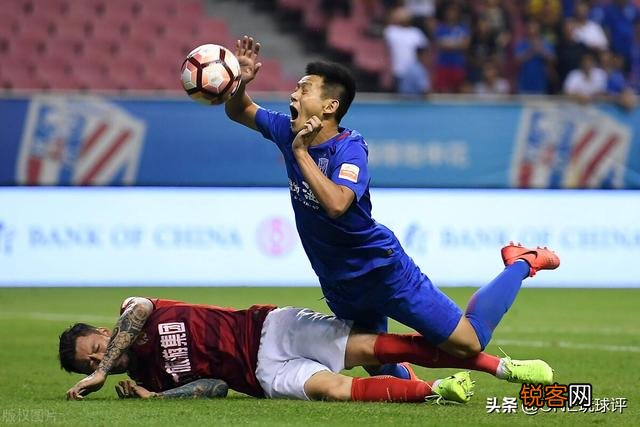 中国啥时候才会有像伯纳乌,诺坎普那样的专业足球场啊？