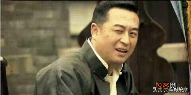 你觉得张嘉译是实力派演员吗？你欣赏他什么？