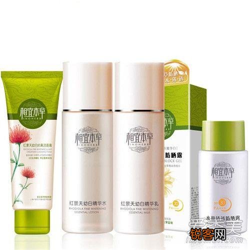 相宜本草和百雀羚哪个洗面奶好用？