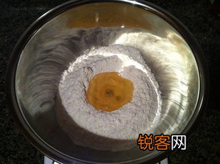 枣泥酱荷花酥的做法