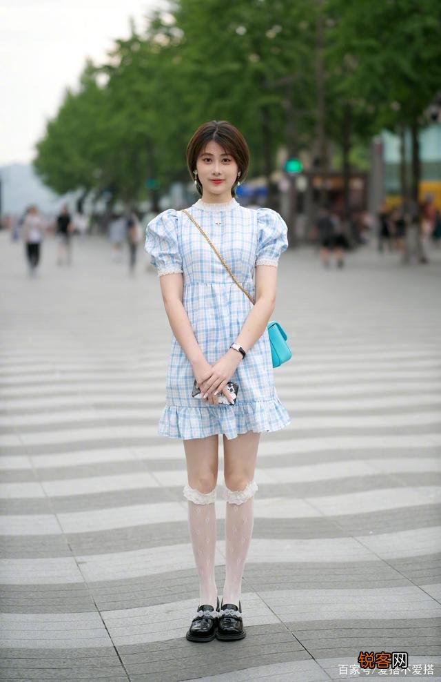 鞋子袜子搭配 时髦新潮还显高