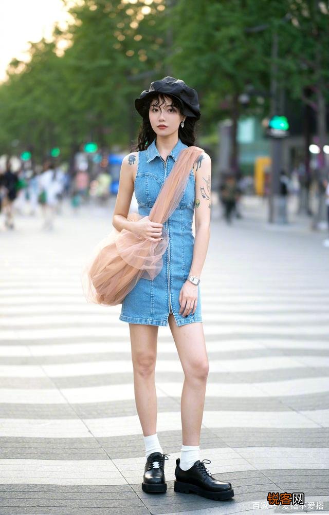 鞋子袜子搭配 时髦新潮还显高