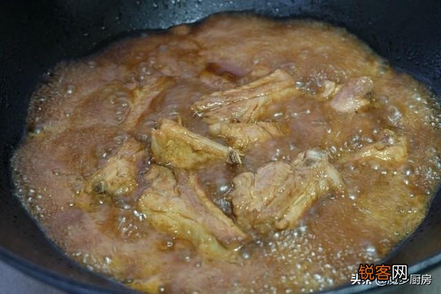 炖排骨的最佳配菜 营养美味更好吃