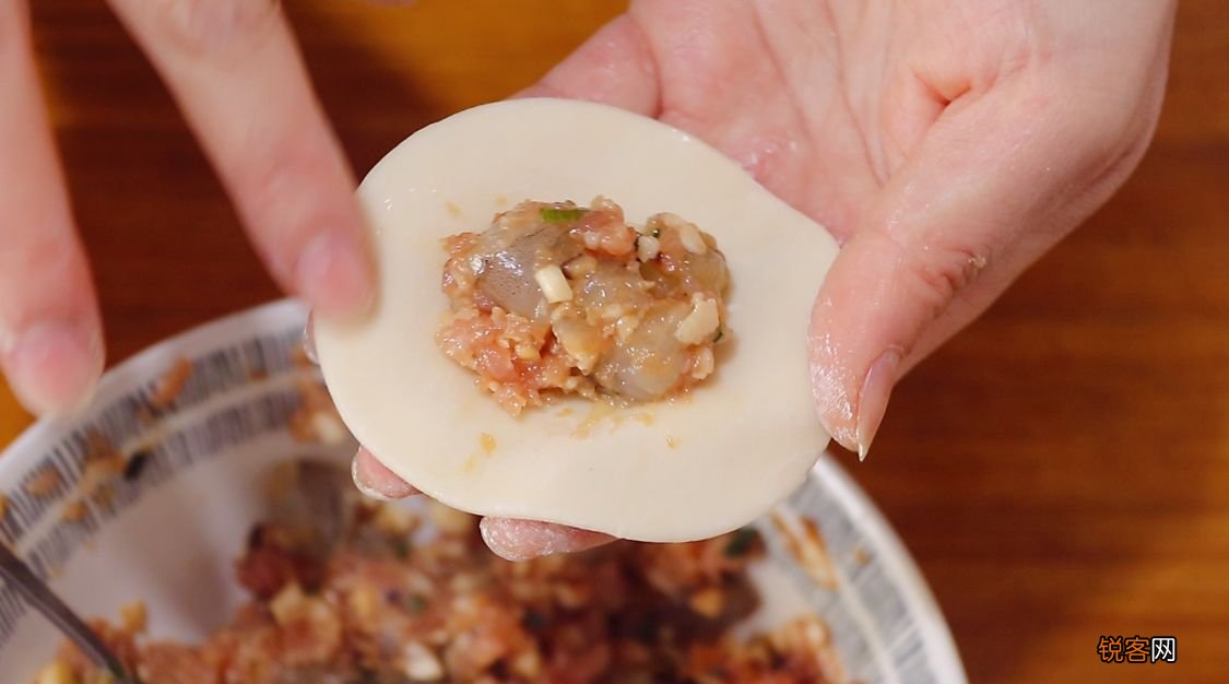 大虾锅贴的做法 鲜嫩多汁