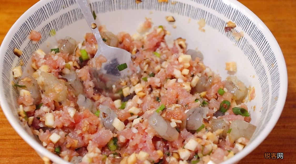 大虾锅贴的做法 鲜嫩多汁