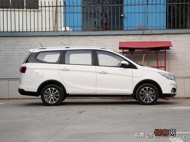 我有存款七万,想买落地十万以内的车子,各位车神给推荐一下？