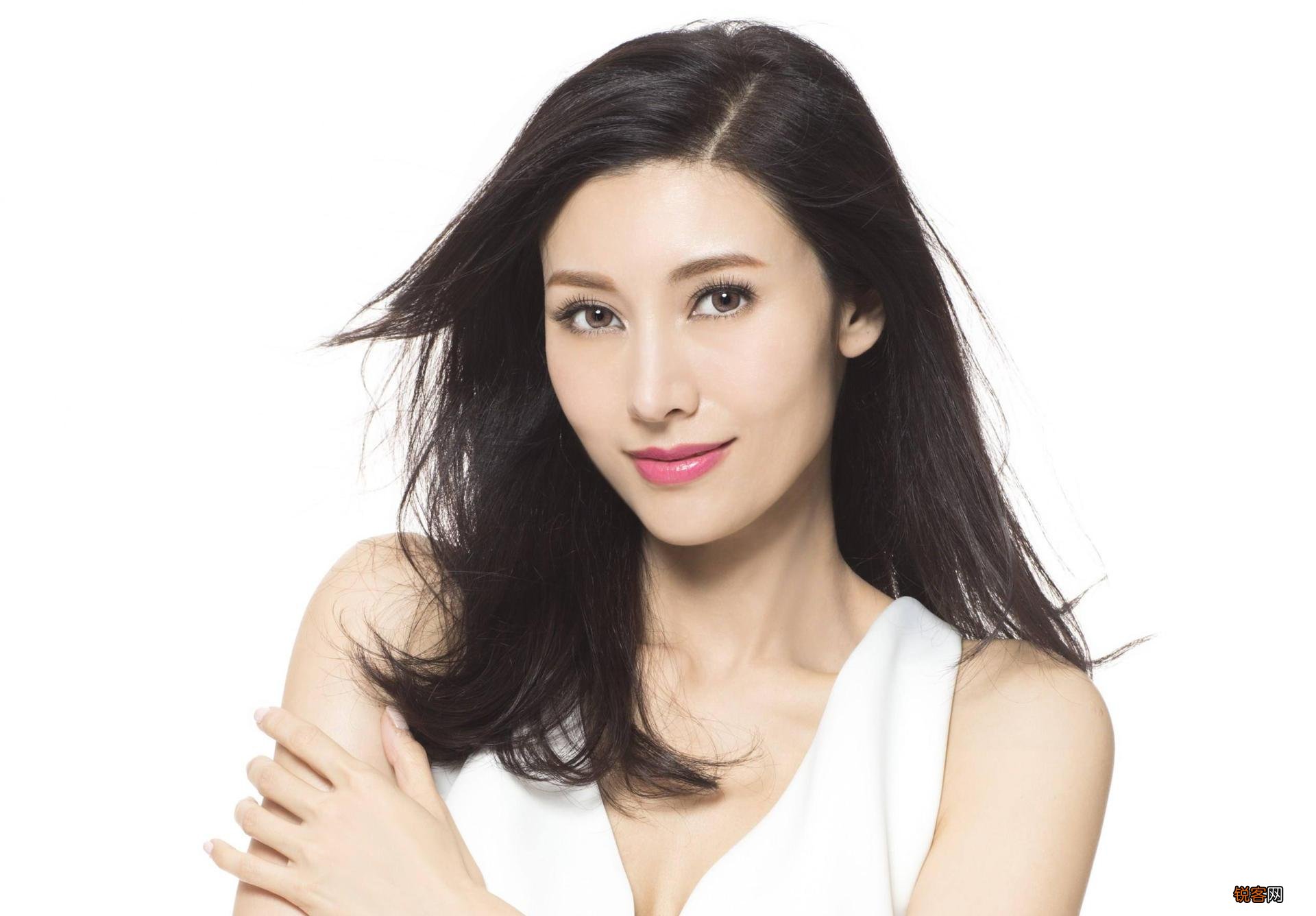 长脸型适合什么样的发型 轻松提升颜值