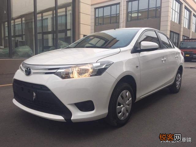 10w落地买什么车好,三厢,家用代步？