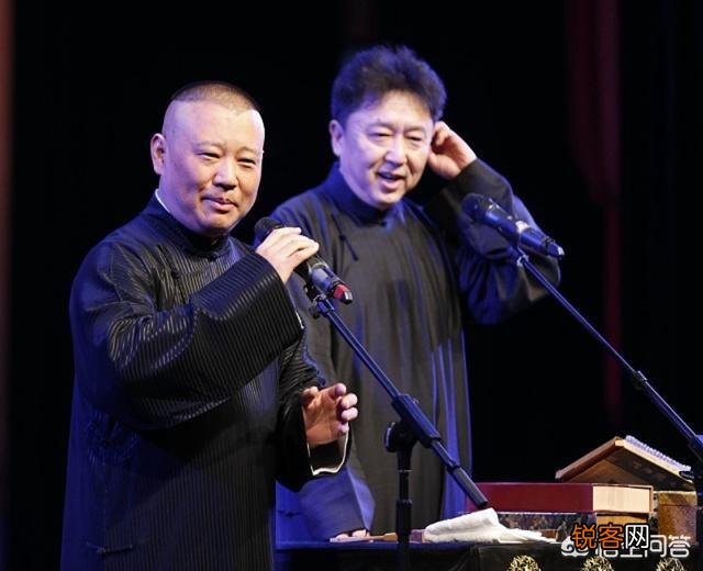 靳金来对少年郭德纲有哪些帮助？郭德纲为什么要力捧其孙靳鹤岚成为“德云三宝”主力成员？