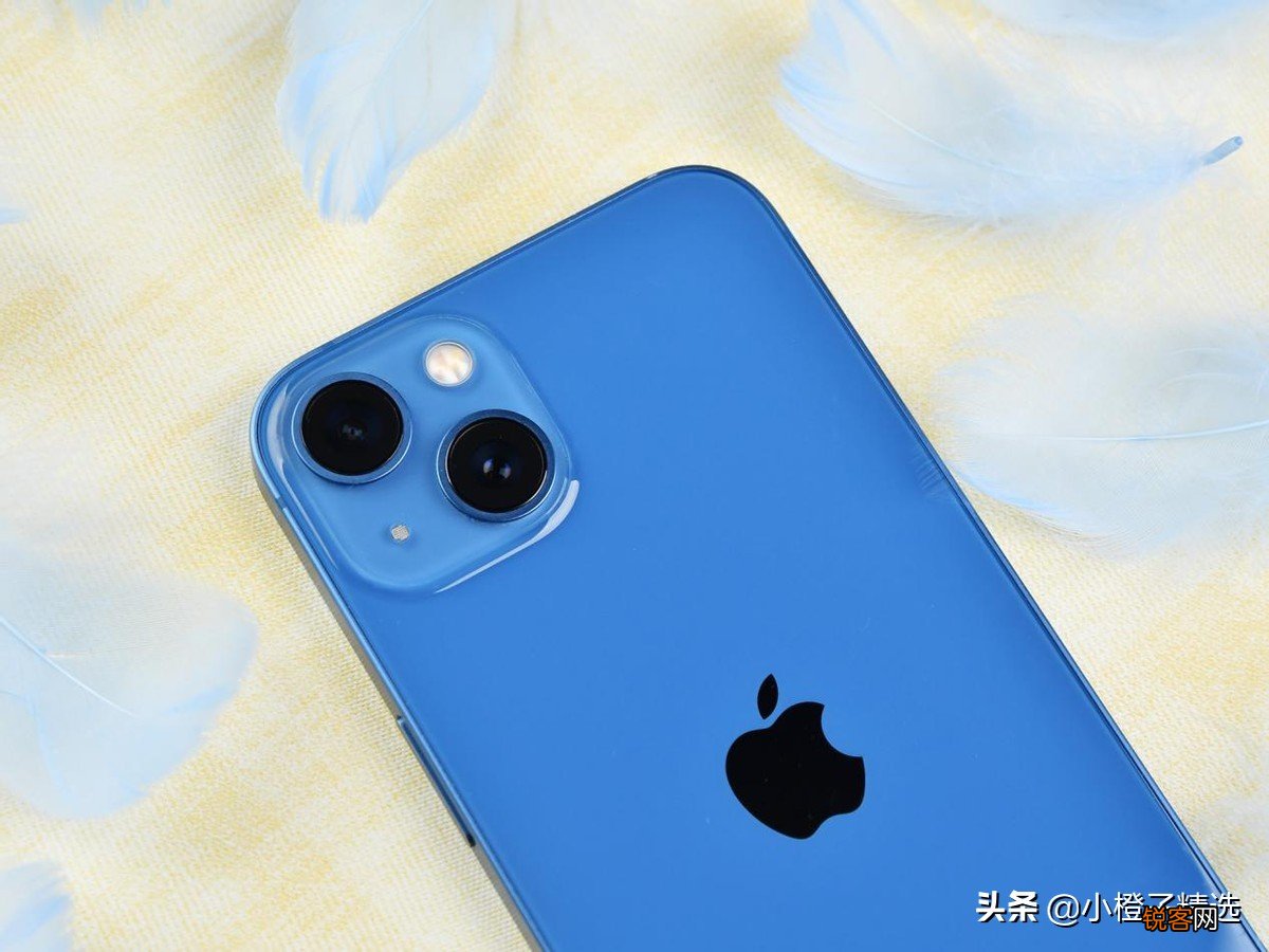 苹果12和苹果13对比哪个值得买 哪个更好更划算