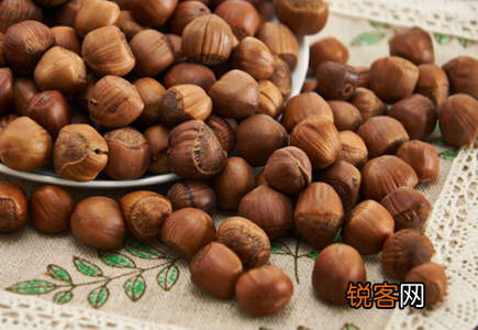 炒榛子的方法与步骤 生榛子怎么炒容易开口