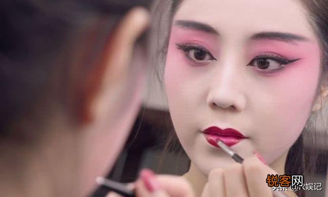 你怎么评价梅兰芳京剧团联袂德云社成员上演的贺岁戏《盘丝洞》？