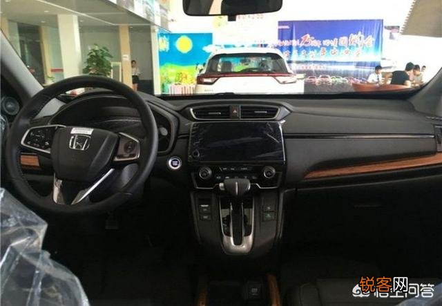 想买15到20万左右的车,轿车、越野的都行。懂车的朋友推荐下可以吗？