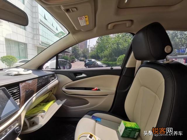 有车主能帮我推荐下10万以内的国产车小型家轿吗？