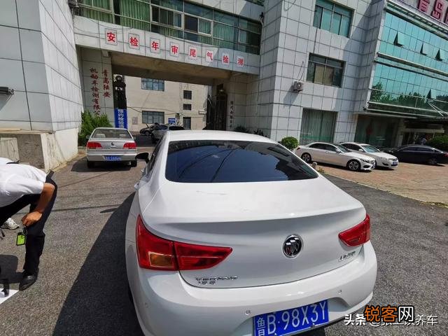 有车主能帮我推荐下10万以内的国产车小型家轿吗？