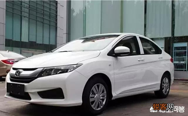 想买一款8到10万的车,有什么推荐？
