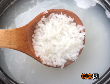 煮粥放多少水合适 掌握3个要点，香浓黏稠比买的好