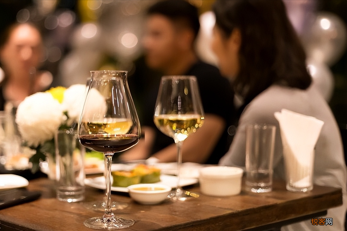 敬酒词怎么说 让全桌人对你刮目相看