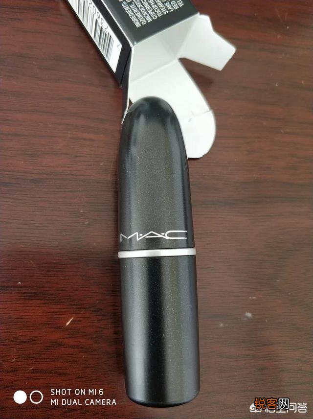想买些国外的护肤品,化妆品,国内的购物网站也不知真假,有推荐的国外的网站吗？