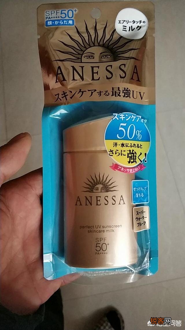 想买些国外的护肤品,化妆品,国内的购物网站也不知真假,有推荐的国外的网站吗？
