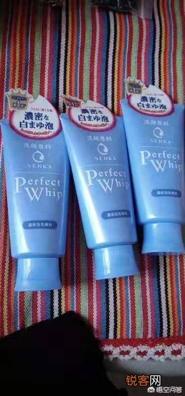 想买些国外的护肤品,化妆品,国内的购物网站也不知真假,有推荐的国外的网站吗？