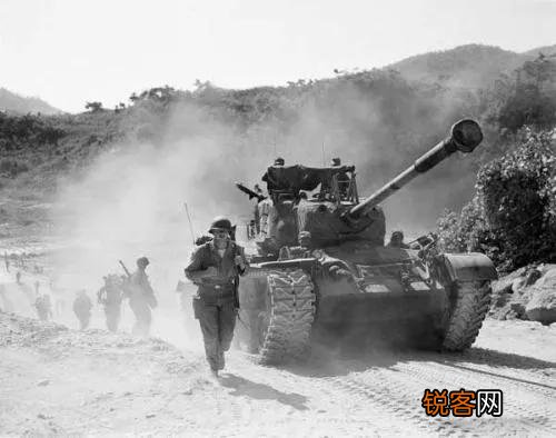 朝鲜战争,美军参战部队共计7位师长,战败后他们的结局有多惨？